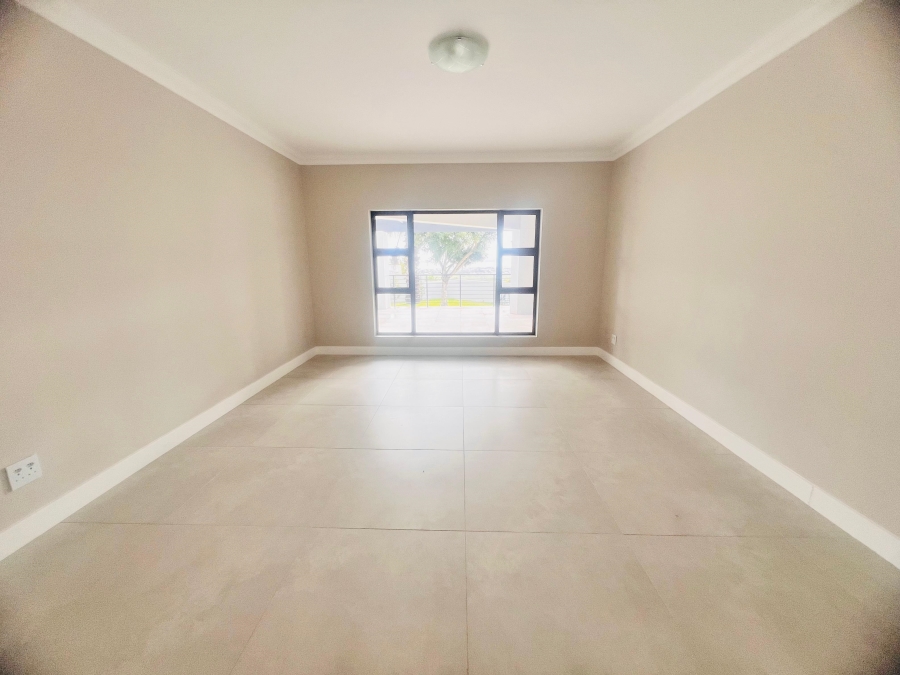 5 Bedroom Property for Sale in Myburgh Park Western Cape
